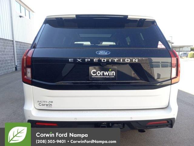 new 2025 Ford Expedition car, priced at $70,295