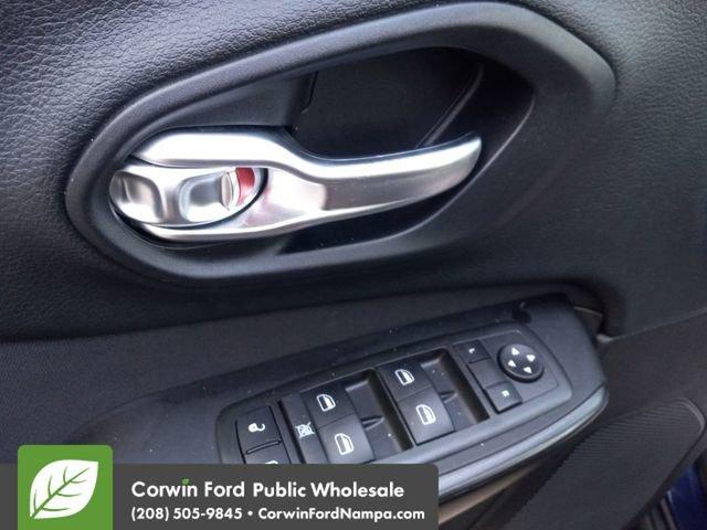 used 2015 Jeep Cherokee car, priced at $9,480