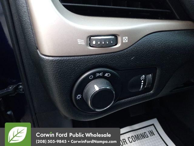 used 2015 Jeep Cherokee car, priced at $9,480