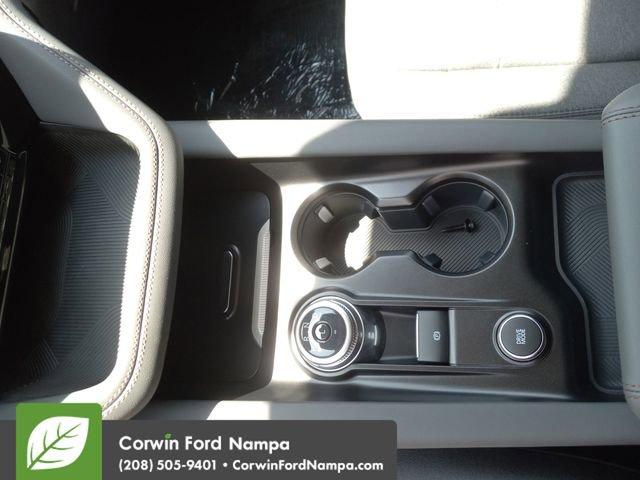 new 2025 Ford Explorer car, priced at $40,758