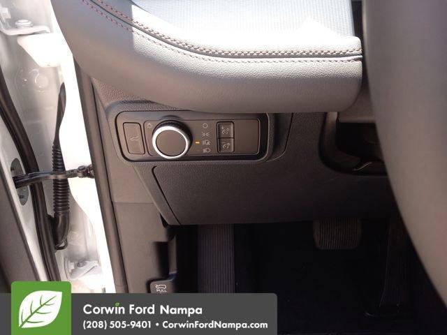 new 2025 Ford Explorer car, priced at $40,758