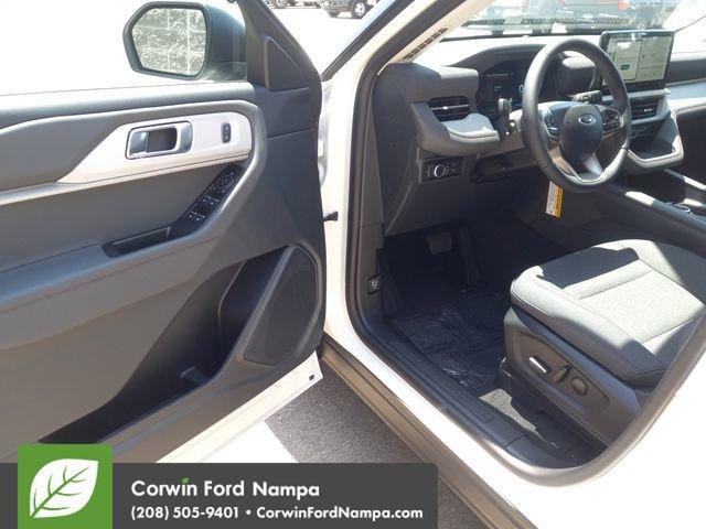 new 2025 Ford Explorer car, priced at $40,758