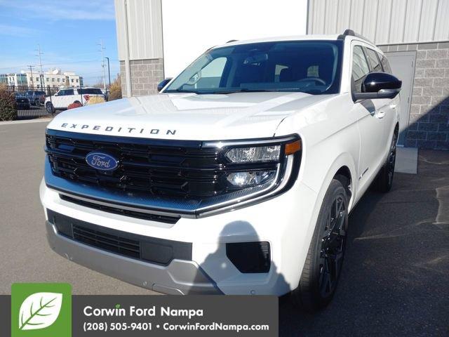 new 2025 Ford Expedition car, priced at $90,170