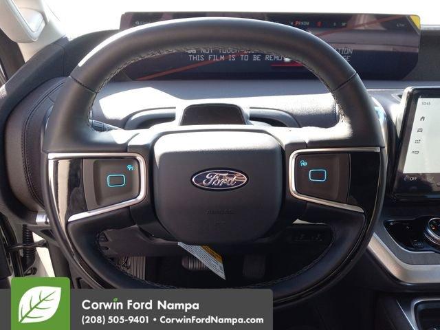 new 2025 Ford Expedition car, priced at $90,170