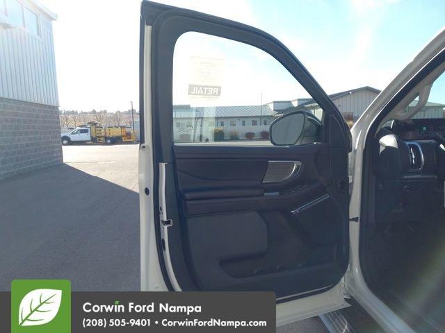 new 2025 Ford Expedition car, priced at $90,170