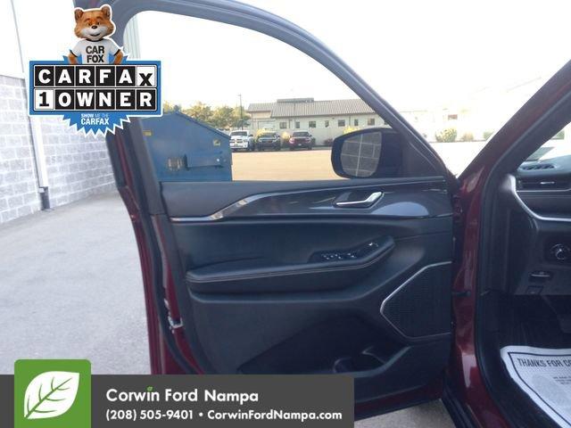used 2022 Jeep Grand Cherokee car, priced at $33,000