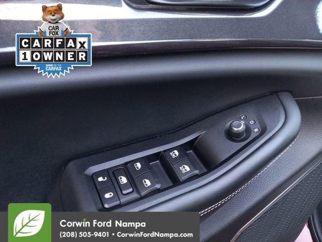 used 2022 Jeep Grand Cherokee car, priced at $33,000