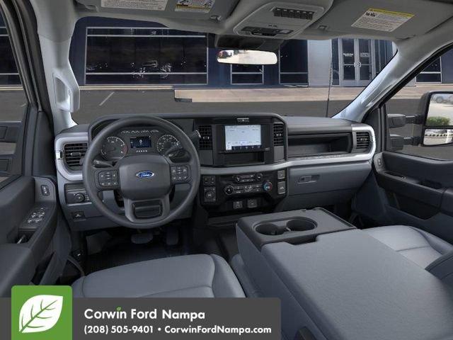 new 2025 Ford F-450 car, priced at $77,320