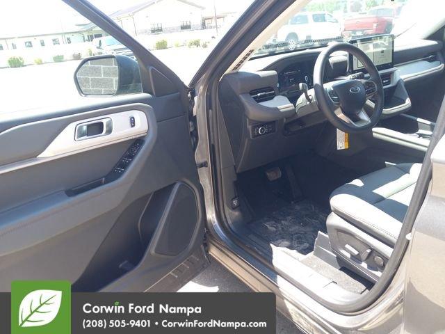 new 2025 Ford Explorer car, priced at $45,732