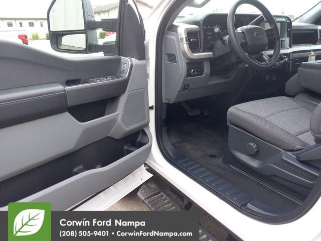 new 2025 Ford F-250 car, priced at $65,568