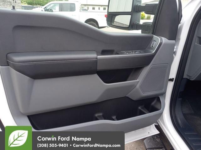 new 2025 Ford F-250 car, priced at $65,568