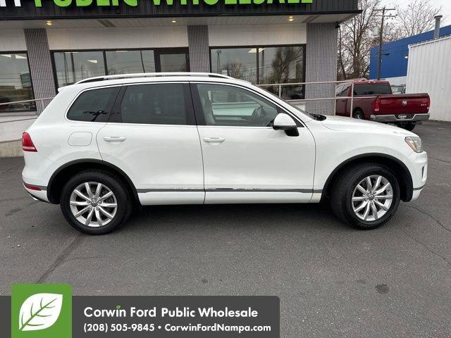 used 2015 Volkswagen Touareg car, priced at $10,989