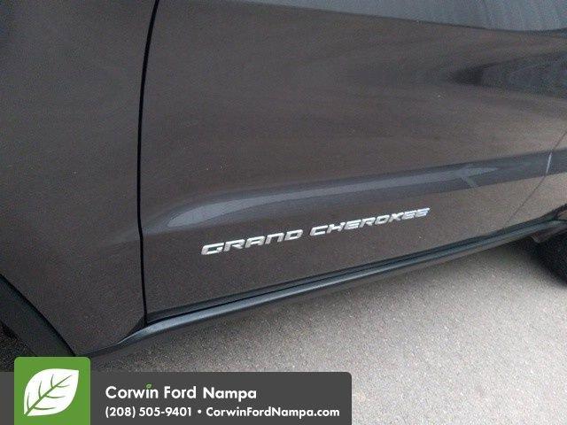 used 2015 Jeep Grand Cherokee car, priced at $17,489