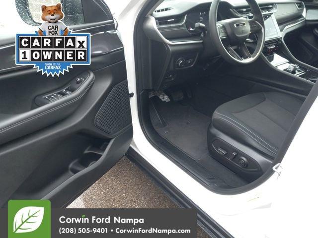 used 2023 Jeep Grand Cherokee car, priced at $29,789