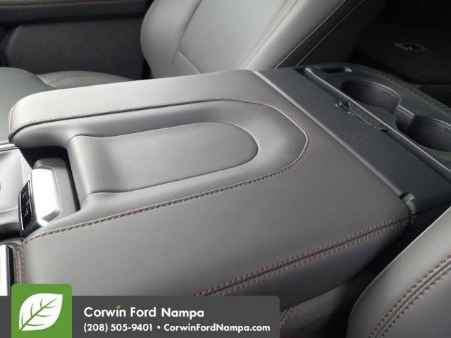 new 2025 Ford Expedition car, priced at $70,898