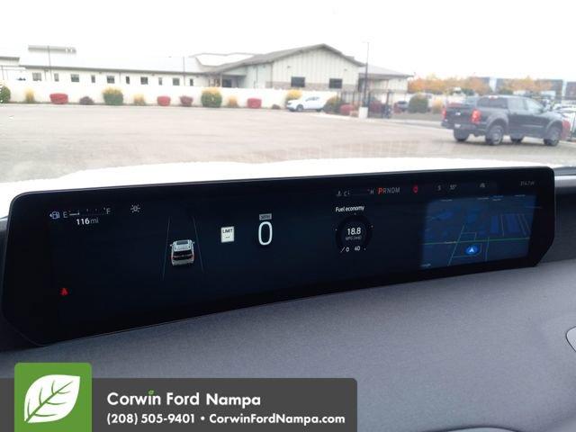 new 2025 Ford Expedition car, priced at $70,898