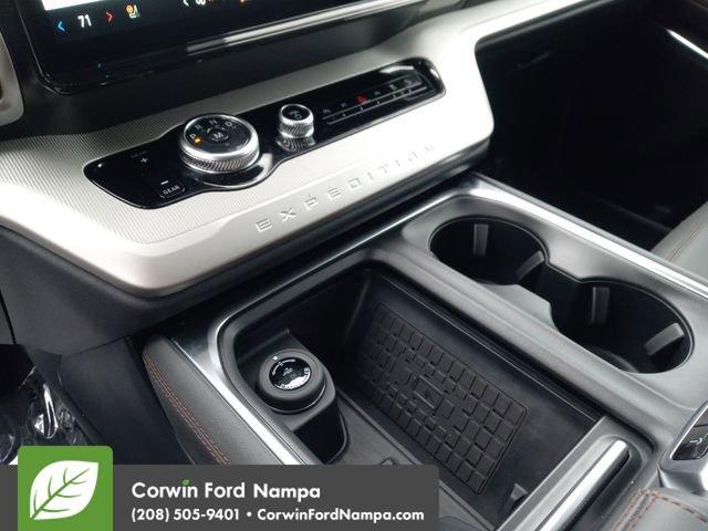 new 2025 Ford Expedition car, priced at $70,898