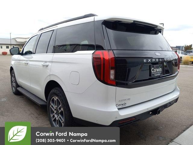 new 2025 Ford Expedition car, priced at $70,898