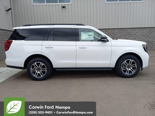 new 2025 Ford Expedition car, priced at $70,898
