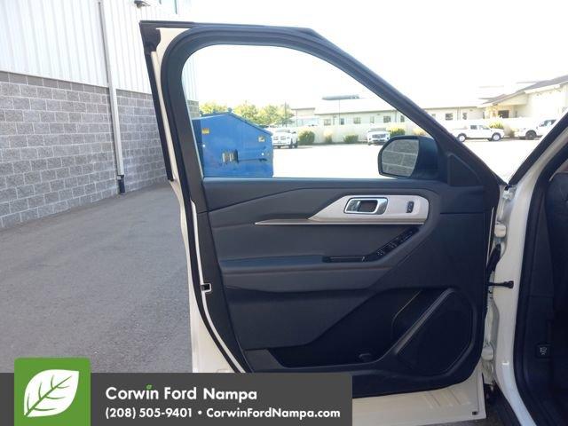 new 2025 Ford Explorer car, priced at $46,901