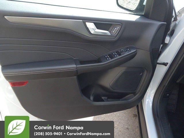 new 2025 Ford Escape car, priced at $30,316