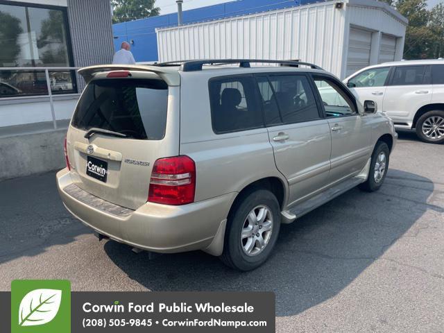 used 2002 Toyota Highlander car, priced at $5,989