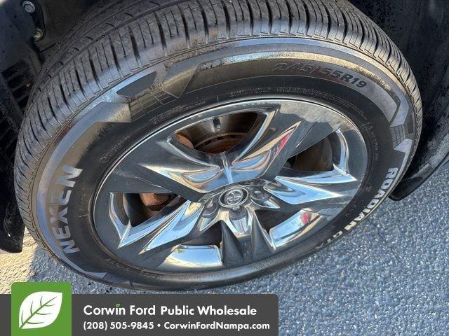 used 2018 Toyota Highlander car, priced at $27,500