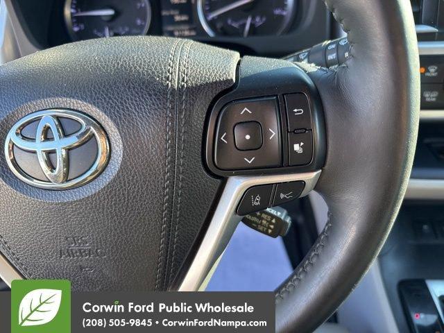 used 2018 Toyota Highlander car, priced at $27,500