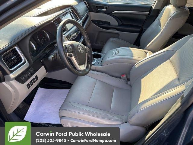 used 2018 Toyota Highlander car, priced at $27,500
