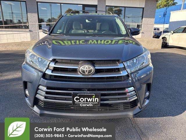 used 2018 Toyota Highlander car, priced at $27,500