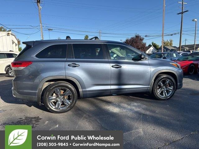 used 2018 Toyota Highlander car, priced at $27,500