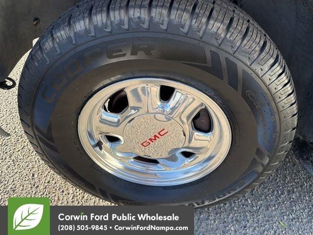used 2002 GMC Yukon XL car, priced at $5,999