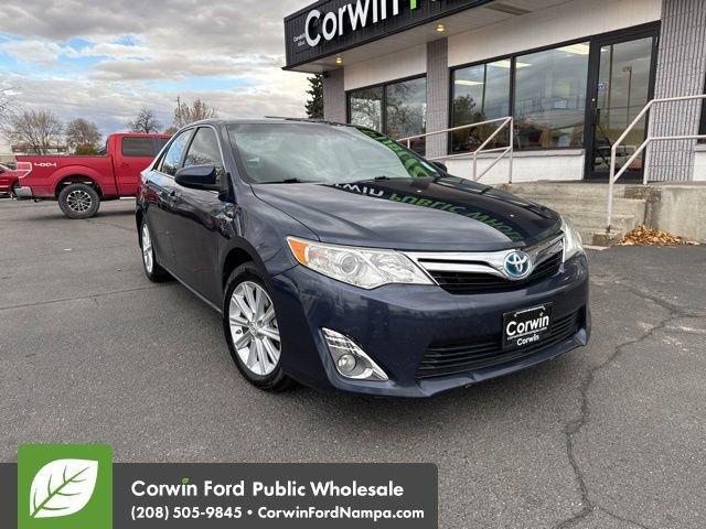 used 2014 Toyota Camry Hybrid car, priced at $13,917