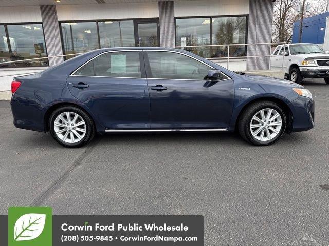 used 2014 Toyota Camry Hybrid car, priced at $13,917