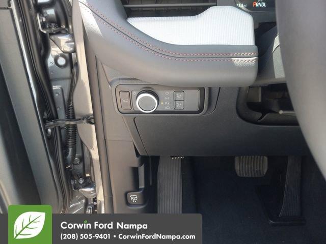 new 2025 Ford Explorer car, priced at $40,042
