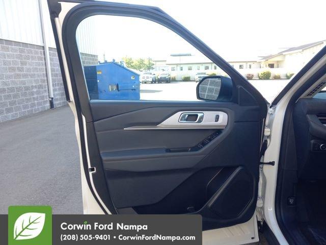 new 2025 Ford Explorer car, priced at $45,356