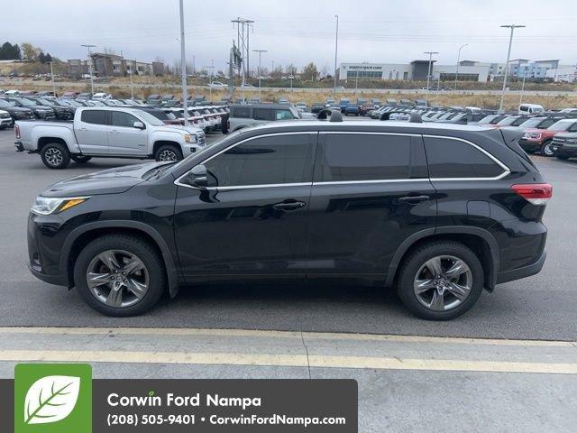 used 2018 Toyota Highlander car, priced at $28,000