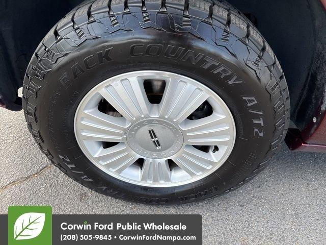 used 2010 Lincoln Navigator car, priced at $7,500