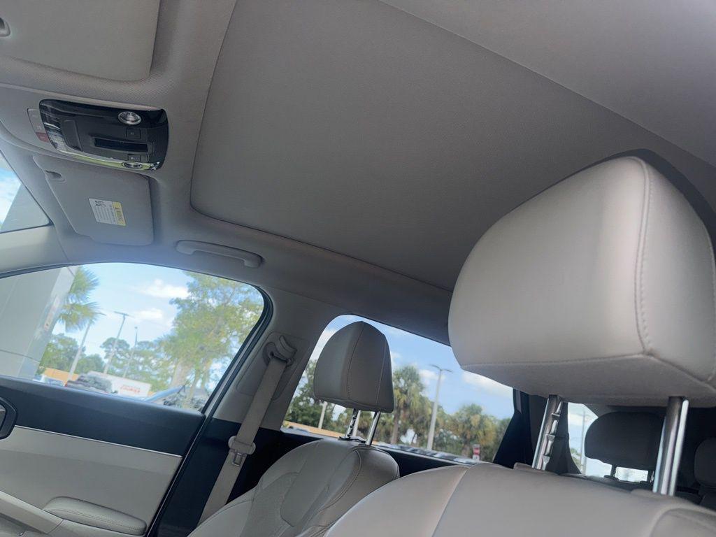used 2023 Kia Sorento car, priced at $24,486