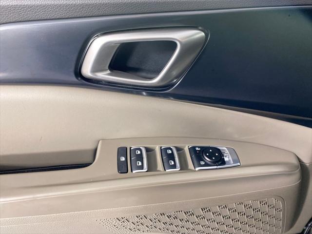 used 2025 Kia Carnival car, priced at $36,598