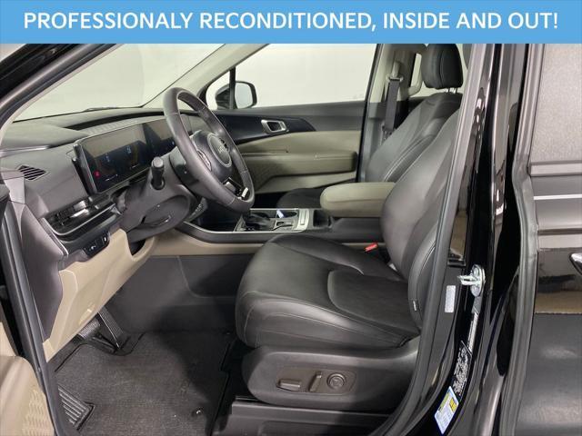 used 2025 Kia Carnival car, priced at $36,598