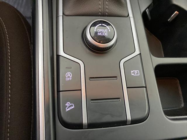 used 2023 Kia Sorento car, priced at $24,998