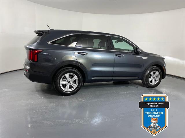 used 2023 Kia Sorento car, priced at $24,998
