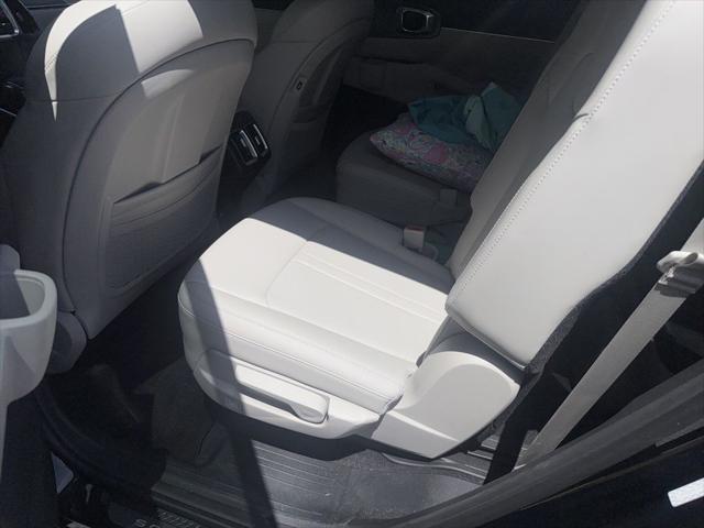 used 2023 Kia Sorento car, priced at $32,998