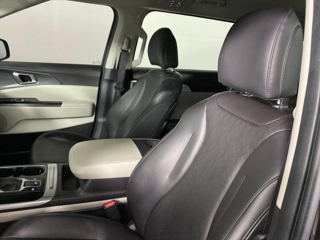 used 2024 Kia Carnival car, priced at $32,995