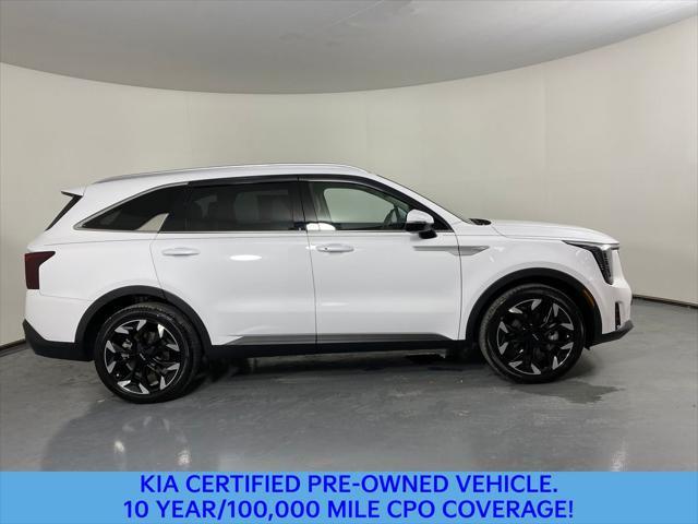 used 2024 Kia Sorento car, priced at $33,998