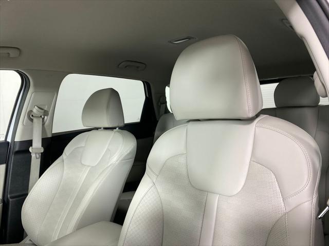 used 2024 Kia Sorento car, priced at $33,998