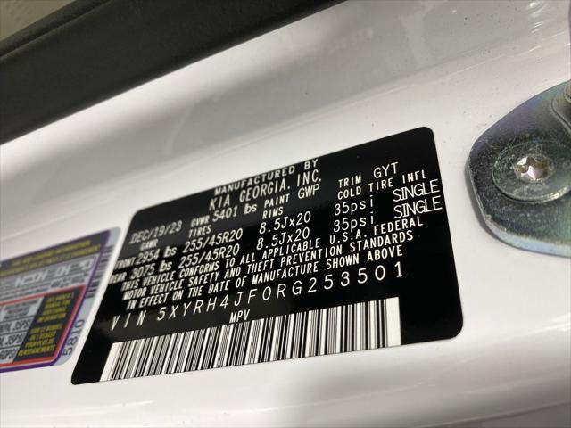 used 2024 Kia Sorento car, priced at $33,998