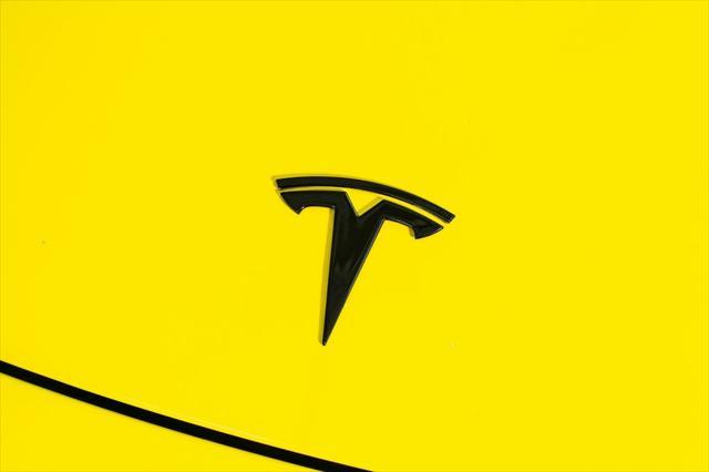 used 2021 Tesla Model 3 car, priced at $27,999