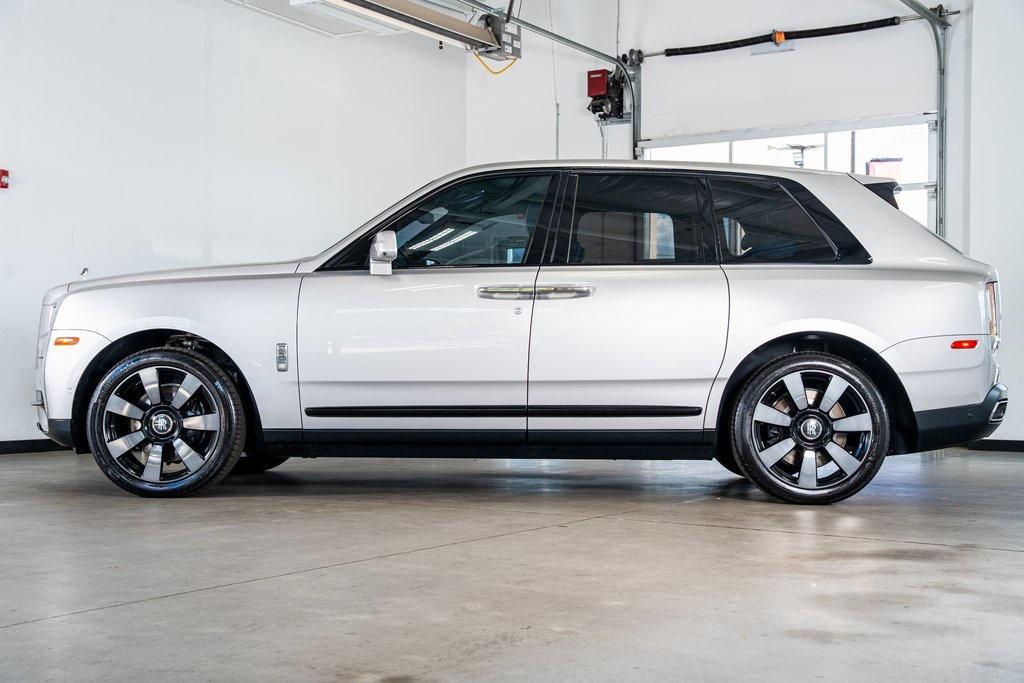 used 2022 Rolls-Royce Cullinan car, priced at $289,999